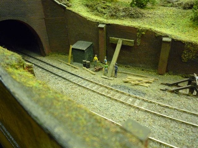 How to Build Model Railway Tunnels home wiring gauge guides 