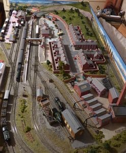 5 Exceptional 3x6 N Scale Layouts - Model Train Books